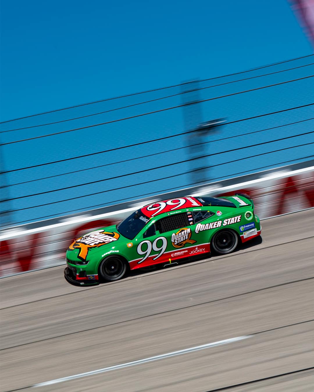 ** PRE VENTA ** Lionel Racing - DANIEL SUAREZ 2024 QUAKER STATE THROWBACK 1:64 ARC DIECAST