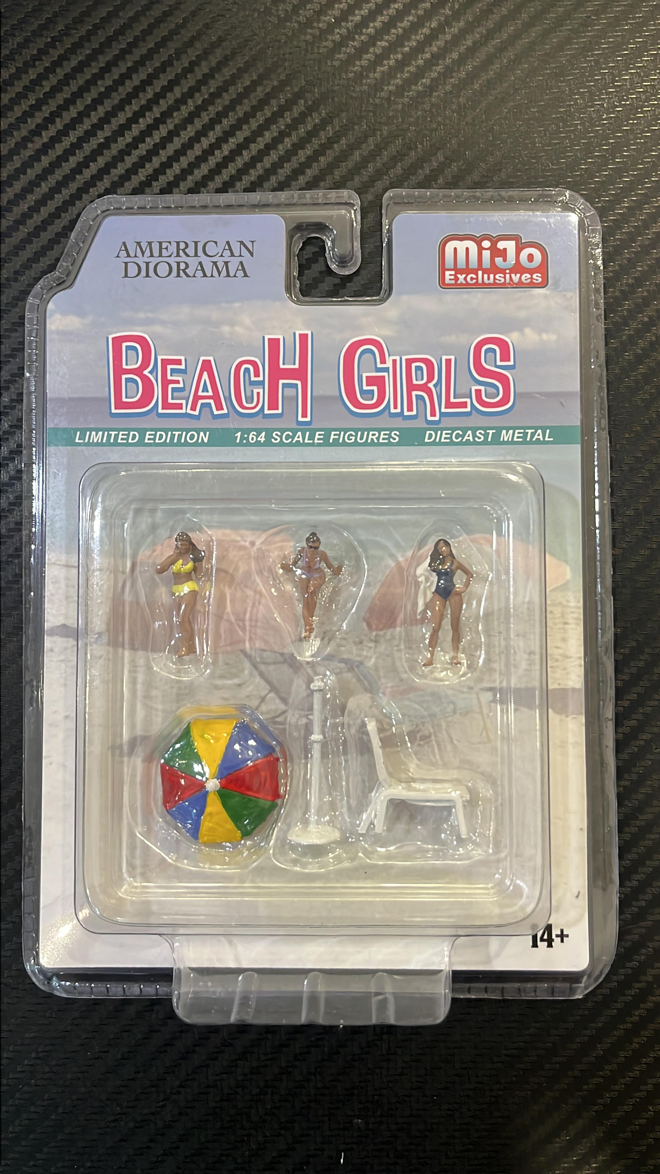 American Diorama - Beach Girls - Figuaras a escala 1/64