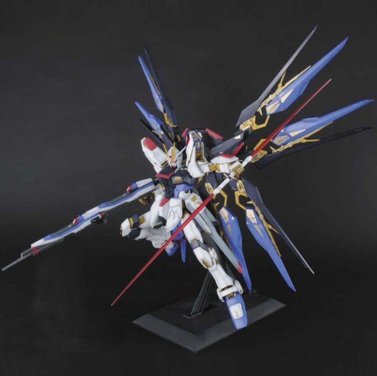 Bandai - PG ZGMF-X20A Strike Freedom Gundam "Mobile Suit Gundam SEED" 1/60, Bandai